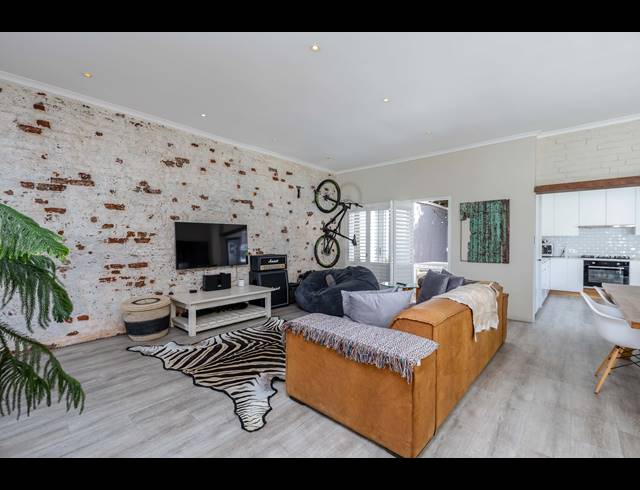 3 BEDROOM TOWNHOUSE TO LET IN GARDENS